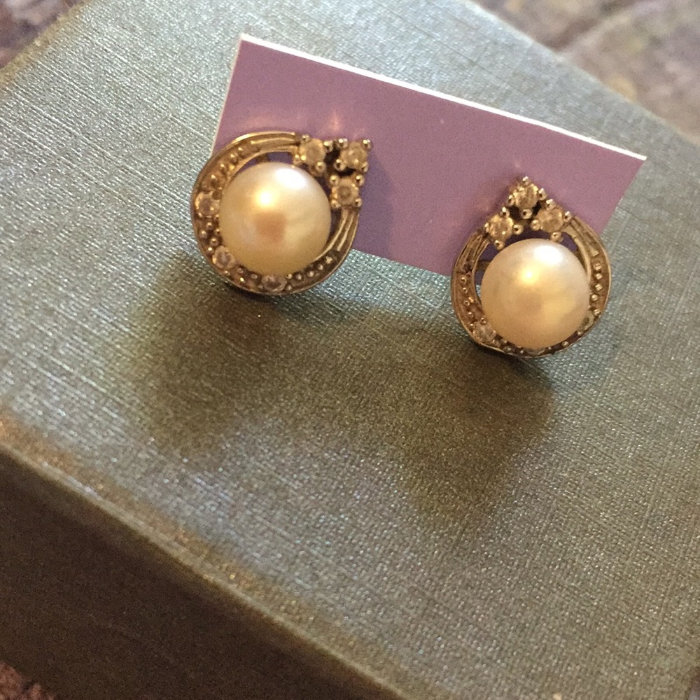 Earring - Picture 6 of 6